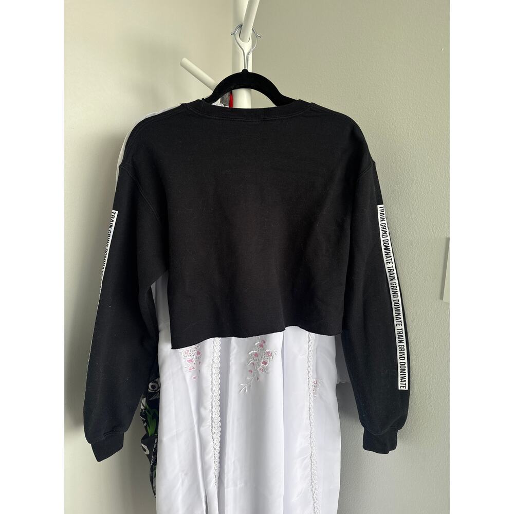 Cropped sweater - Picture 2 of 2